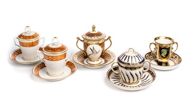 Lot 15 - A GROUP OF FOUR CHOCOLATE CUPS, COVERS AND STANDS, CIRCA 1790-1805