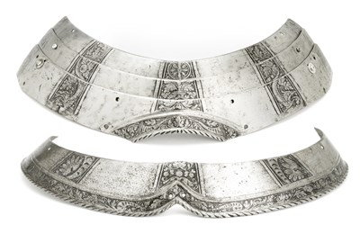 Lot 319 - A NORTH GERMAN FAULD WITH ETCHED DECORATION