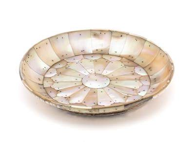 Lot 245 - A MOTHER OF PEARL DISH, WESTERN INDIA, 20TH CENTURY OR EARLIER