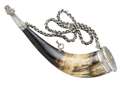 Lot 368 - A HIGHLAND DRESS POWDER HORN