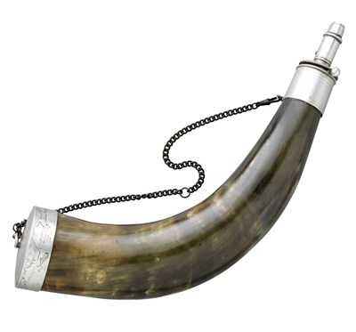 Lot 369 - A HIGHLAND DRESS POWDER HORN