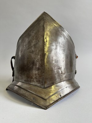 Lot 427 - A BREASTPLATE IN 15TH CENTURY STYLE, 20TH CENTURY