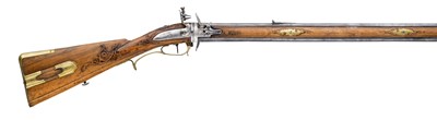 Lot 402 - A GERMAN COMBINED .350 CALIBRE RIFLE AND 32 BORE FLINTLOCK WENDER GUN