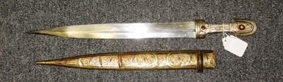 Lot 107 - A CAUCASIAN DAGGER (KINDJAL)