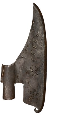 Lot 152 - AN AXE
