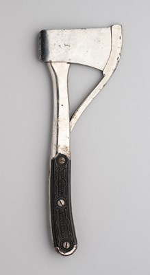 Lot 526 - AN AMERICAN SAFETY AXE, W.L. MARBLE, GLADSTONE, MICHIGAN, EARLY 20TH CENTURY