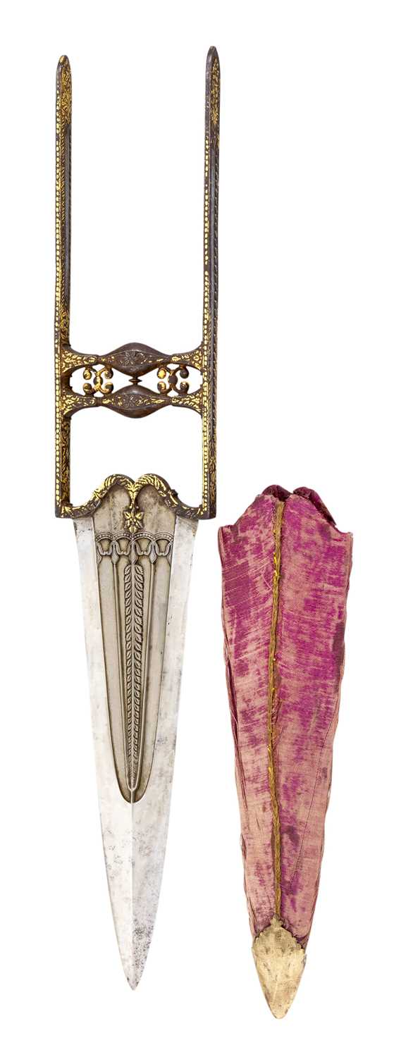 Lot 35 - AN INDIAN DAGGER (KATAR)
