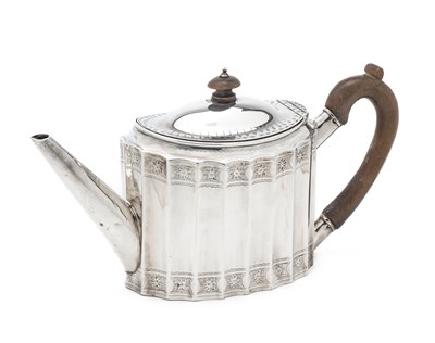 Lot 241 - A GEORGE III SILVER TEAPOT, JOHN ROBINS, LONDON, 1790