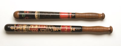 Lot 30 - A VICTORIAN METROPOLITAN POLICE TRUNCHEON BY FIELD