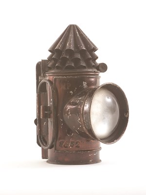 Lot 51 - A METROPOLITAN POLICE OIL LAMP BY HIATT & CO BIRMINGHAM