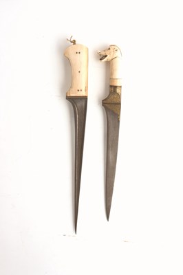 Lot 117 - AN INDIAN KARD