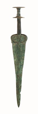 Lot 156 - A FINE LURISTAN BRONZE short sword