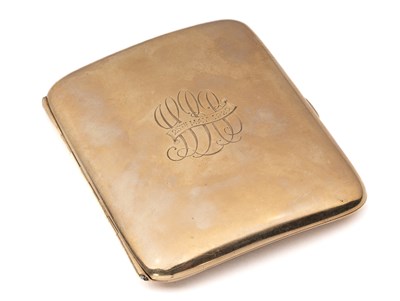 Lot 254 - A GEORGE V GOLD LADY'S CIGARETTE CASE, MAPPIN & WEBB LTD., BIRMINGHAM, 1917