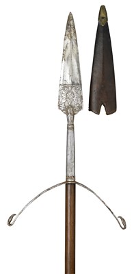 Lot 36 - AN INDIAN SPEAR