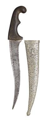 Lot 72 - AN INDO-PERSIAN DAGGER (PESH-KABZ)