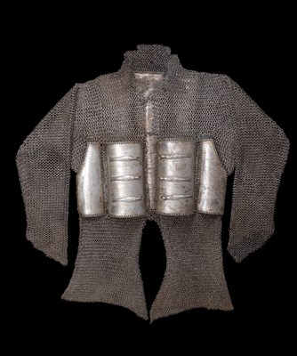 Lot 85 - A FINE INDIAN MAIL AND LAMELLAR SHIRT