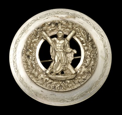 Lot 258 - **A PLAID BROOCH TO THE ROYAL HIGHLANDERS