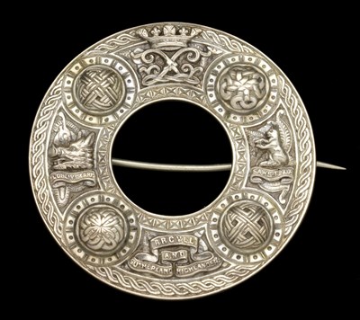 Lot 259 - **A VICTORIAN SILVER PLAID BROOCH TO THE ARGYLL AND SUTHERLAND HIGHLANDERS