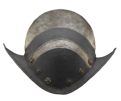 Lot 273 - A GERMAN BLACK-AND-WHITE COMB MORION