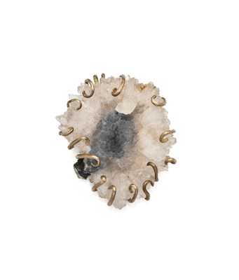 Lot 366 - GOLD, QUARTZ GEODE PENDANT/BROOCH,1977