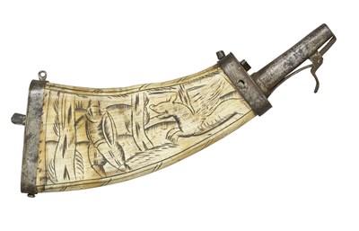 Lot 301 - A GERMAN ENGRAVED COWHORN POWDER-FLASK