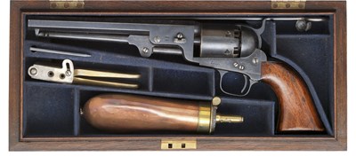Lot 365 - A CASED .36 CALIBRE COLT LONDON THIRD MODEL 1851 SIX-SHOT PERCUSSION NAVY REVOLVER