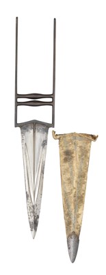 Lot 71 - AN INDIAN DAGGER (KATAR)