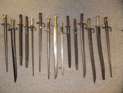 Lot 146 - BAYONETS