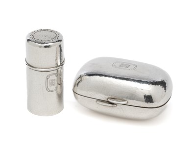 Lot 133 - AN AMERICAN SILVER SOAP BOX AND A SHAVE STICK HOLDER, TIFFANY & CO., NEW YORK, EARLY 20TH CENTURY