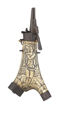 Lot 165 - A GERMAN ENGRAVED STAGHORN POWDER-FLASK