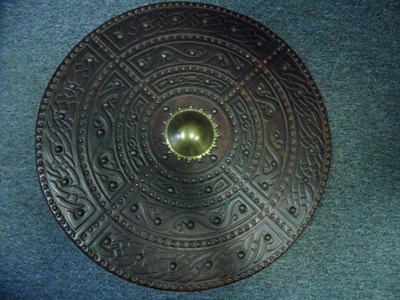 Lot 408 - A FINELY CONSTRUCTED TARGE IN MID-18TH CENTURY STYLE