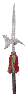 Lot 492 - A GERMAN ETCHED HALBERD