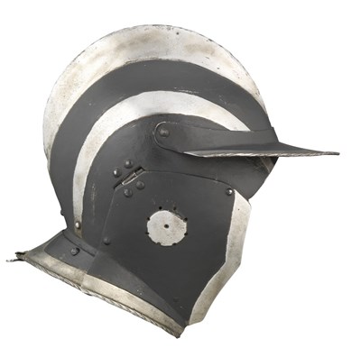 Lot 538 - A SOUTH GERMAN 'BLACK AND WHITE' BURGONET CIRCA 1550-60