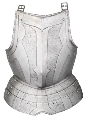 Lot 573 - A SOUTH GERMAN BREASTPLATE