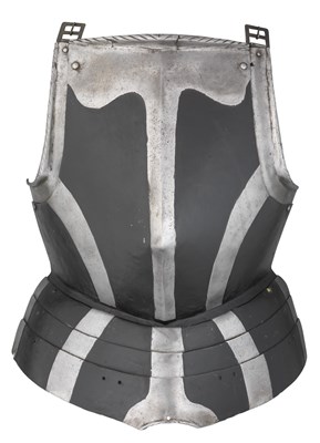 Lot 576 - A SOUTH GERMAN 'BLACK AND WHITE' BREASTPLATE