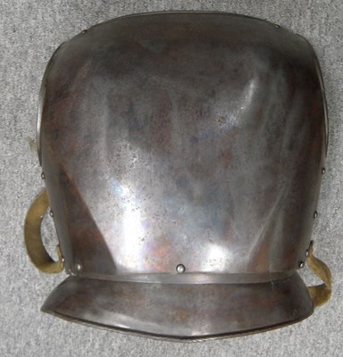 Lot 587 - A SOUTH GERMAN BACKPLATE