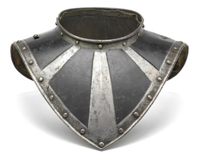 Lot 590 - A GERMAN COLLAR WITH THE REMAINS OF BLUED AND GILT DECORATION