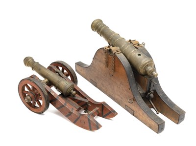 Lot 669 - A GERMAN MODEL GARRISON CANNON AND A MODEL FIELD CANNON