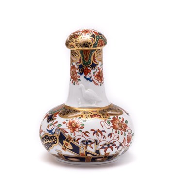 Lot 29 - A SPODE 'LIZARD' SCENT BOTTLE AND STOPPER, CIRCA 1815