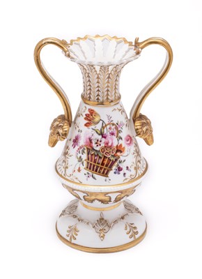 Lot 33 - A SPODE TWO HANDLED VASE, CIRCA 1820