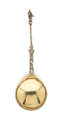 Lot 116 - A DUTCH SILVER-GILT APOSTLE SPOON