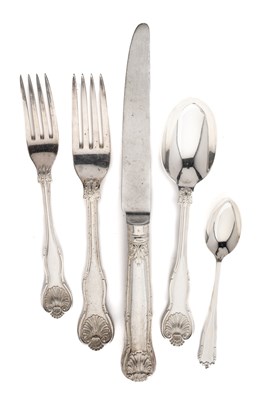 Lot 127 - A SET OF EIGHTEEN TEASPOONS