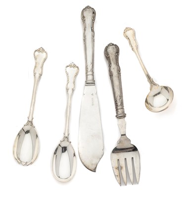 Lot 130 - A SET OF SIX SILVER SERVING PIECES