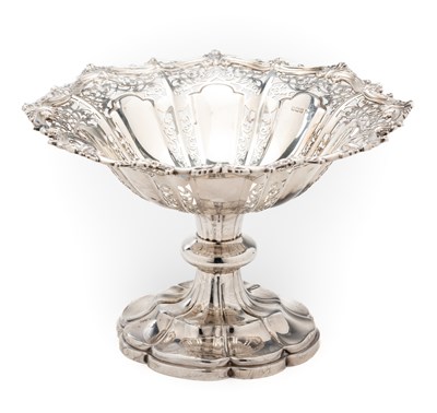 Lot 154 - A GEORGE V SILVER PEDESTAL FRUIT BOWL