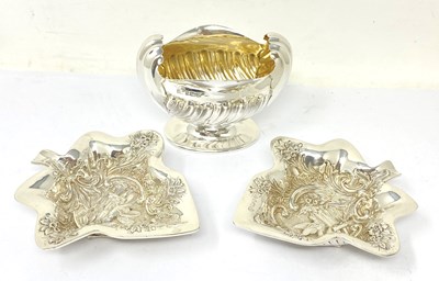 Lot 170 - A PAIR OF VICTORIAN SILVER LEAF-SHAPED DISHES