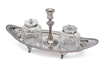 Lot 190 - A VICTORIAN SILVER INKSTAND