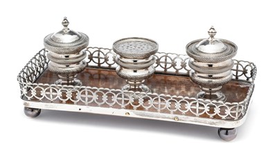 Lot 193 - A CONTINENTAL INKSTAND