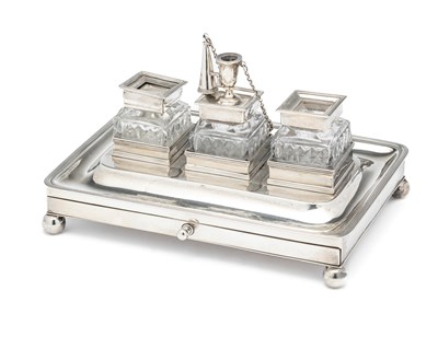 Lot 196 - A GEORGE III SILVER INKSTAND