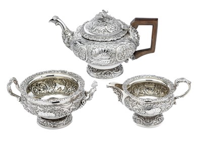 Lot 206 - A GEORGE IV SILVER THREE-PIECE TEA SET