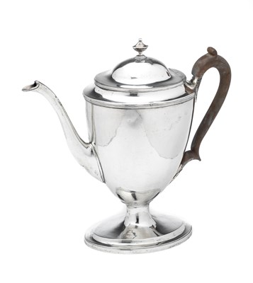 Lot 218 - A GEORGE III SILVER COFFEE POT